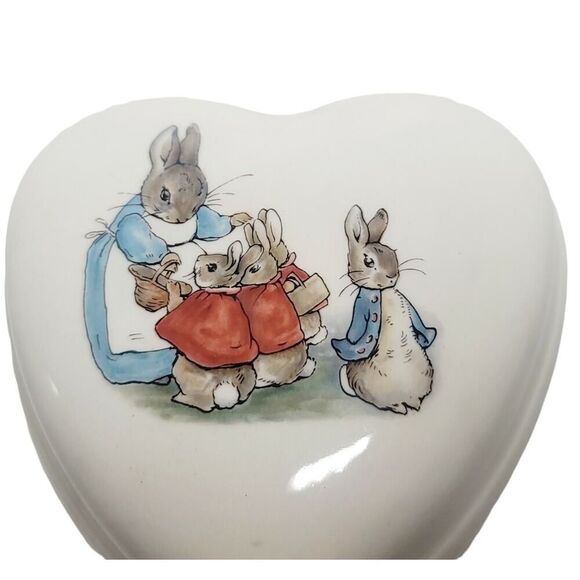 Wedgwood Beatrix Potter Peter Rabbit Heart Shaped Lidded Jewelry Trinket - Picture 2 of 9